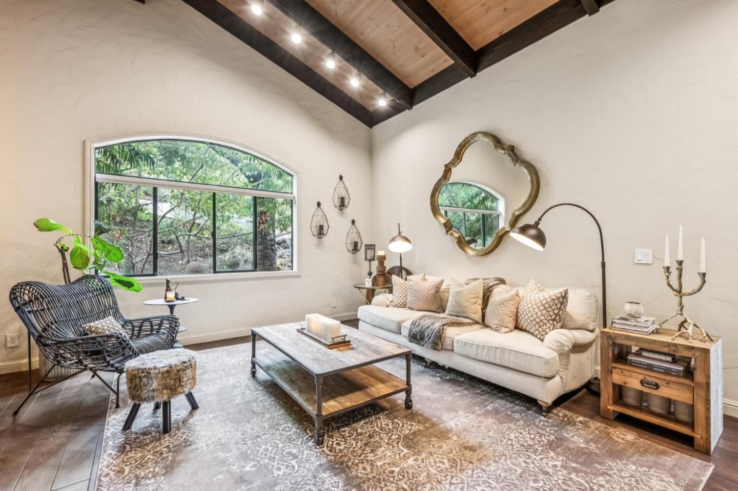 Detail Gallery Image 22 of 43 For 61 Oak Haven Way, Woodside,  CA 94062 - 4 Beds | 3/1 Baths