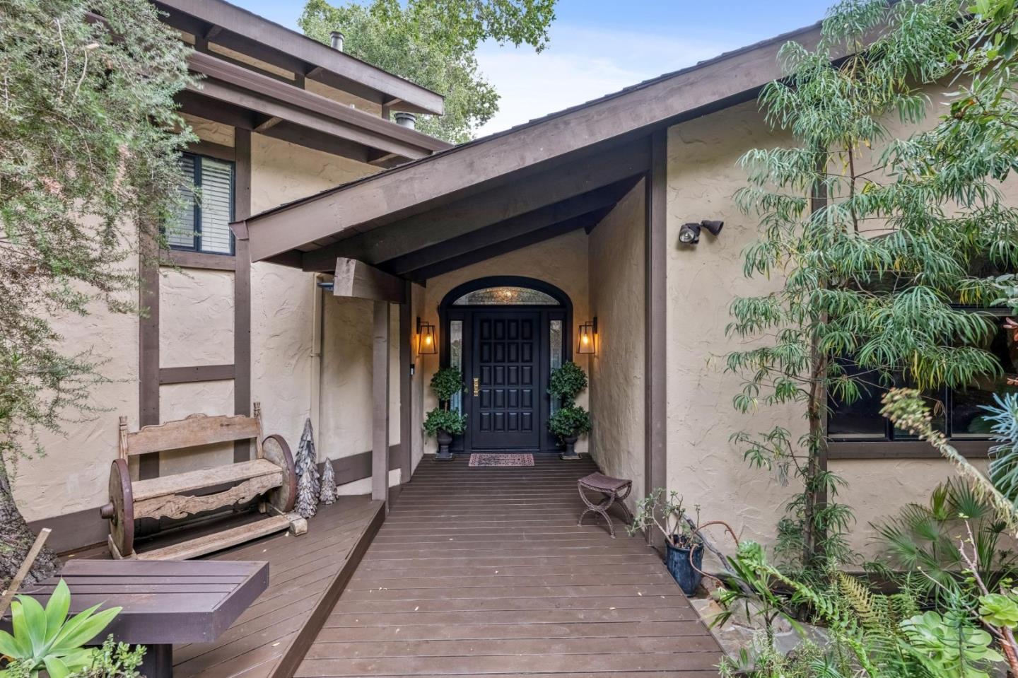 Detail Gallery Image 3 of 43 For 61 Oak Haven Way, Woodside,  CA 94062 - 4 Beds | 3/1 Baths