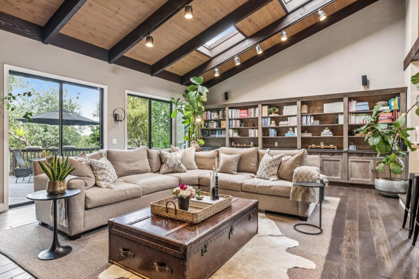 Detail Gallery Image 6 of 43 For 61 Oak Haven Way, Woodside,  CA 94062 - 4 Beds | 3/1 Baths