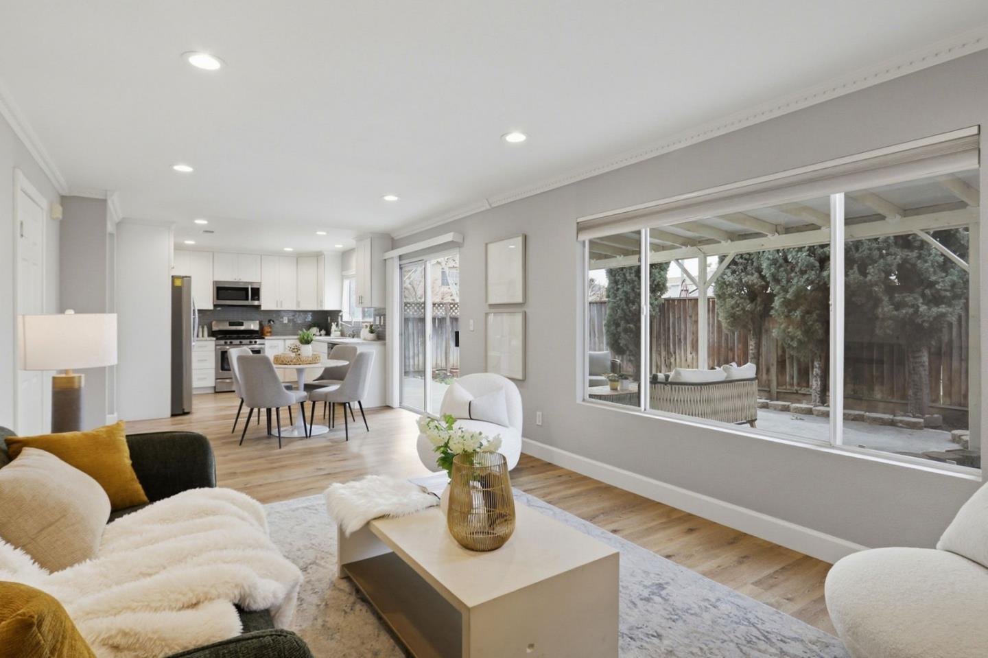 Detail Gallery Image 15 of 40 For 2997 Samaria Pl, San Jose,  CA 95111 - 4 Beds | 2/1 Baths