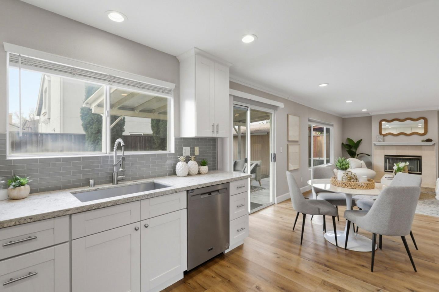 Detail Gallery Image 9 of 40 For 2997 Samaria Pl, San Jose,  CA 95111 - 4 Beds | 2/1 Baths