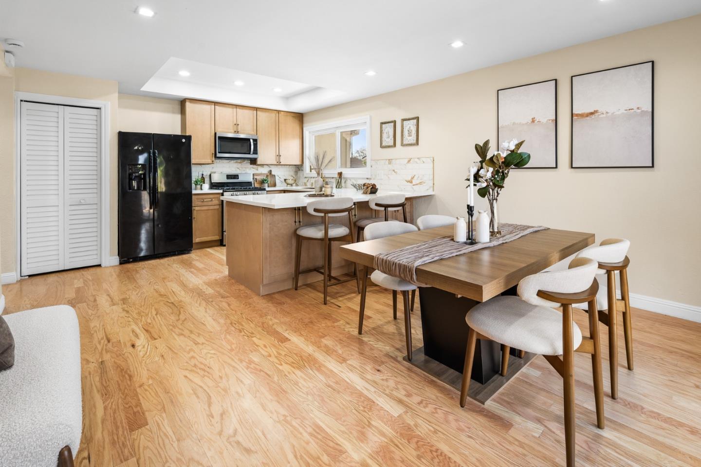 Detail Gallery Image 10 of 28 For 3083 Nightingale Pl, Fremont,  CA 94555 - 3 Beds | 2 Baths