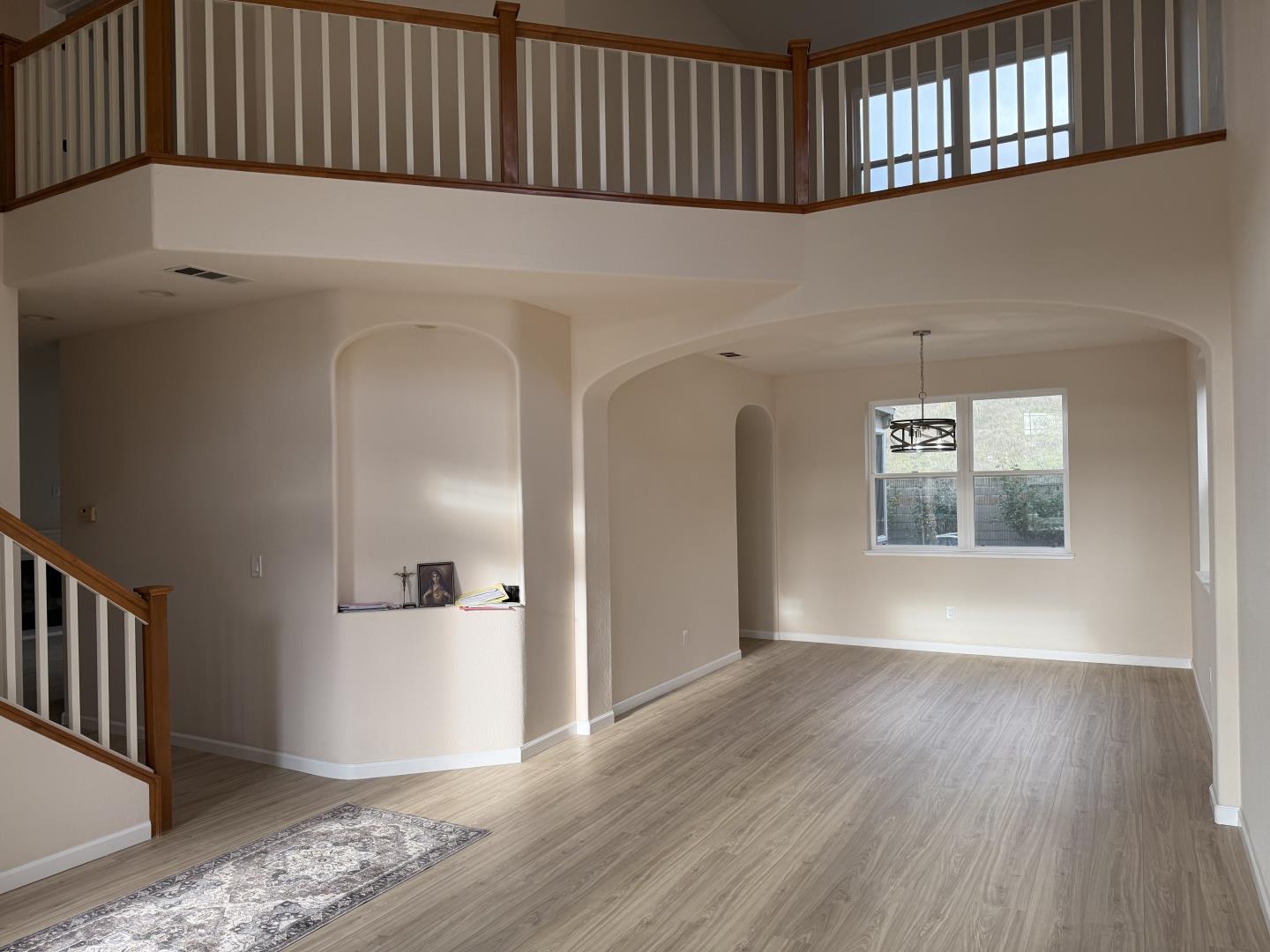 Detail Gallery Image 4 of 21 For 5830 Cabernet Dr, Vallejo,  CA 94591 - 4 Beds | 3 Baths