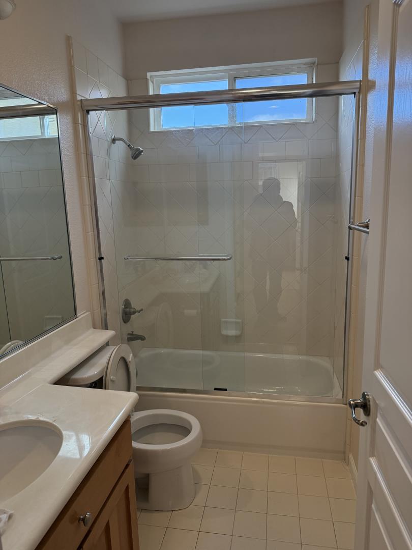 Detail Gallery Image 9 of 21 For 5830 Cabernet Dr, Vallejo,  CA 94591 - 4 Beds | 3 Baths