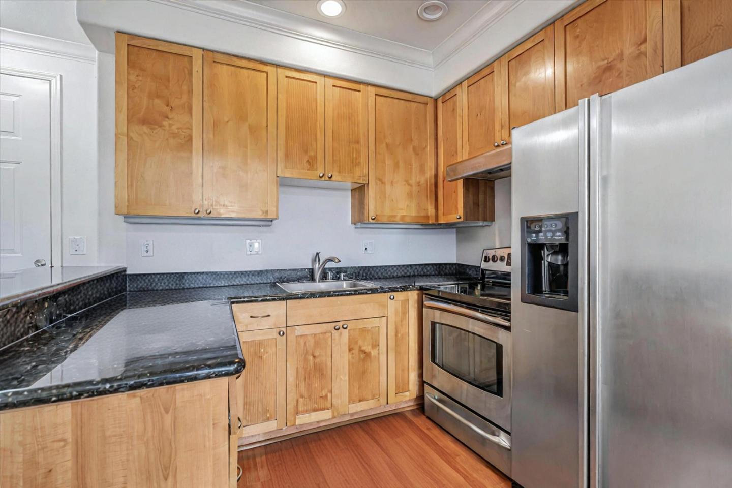 Detail Gallery Image 14 of 16 For 2330 University Ave #350,  East Palo Alto,  CA 94303 - 2 Beds | 1 Baths