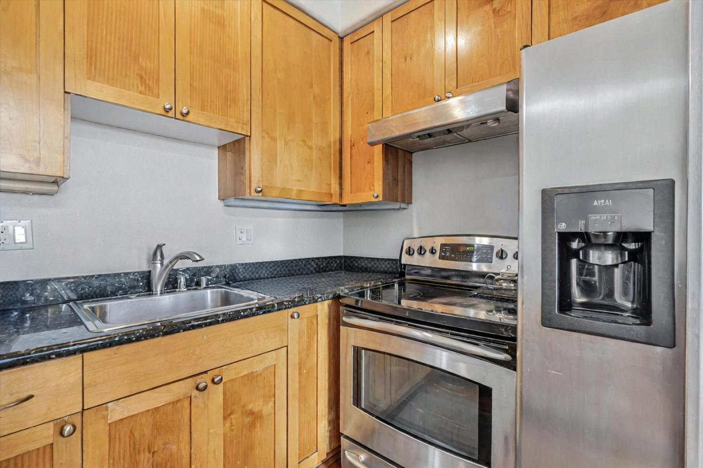 Detail Gallery Image 15 of 16 For 2330 University Ave #350,  East Palo Alto,  CA 94303 - 2 Beds | 1 Baths