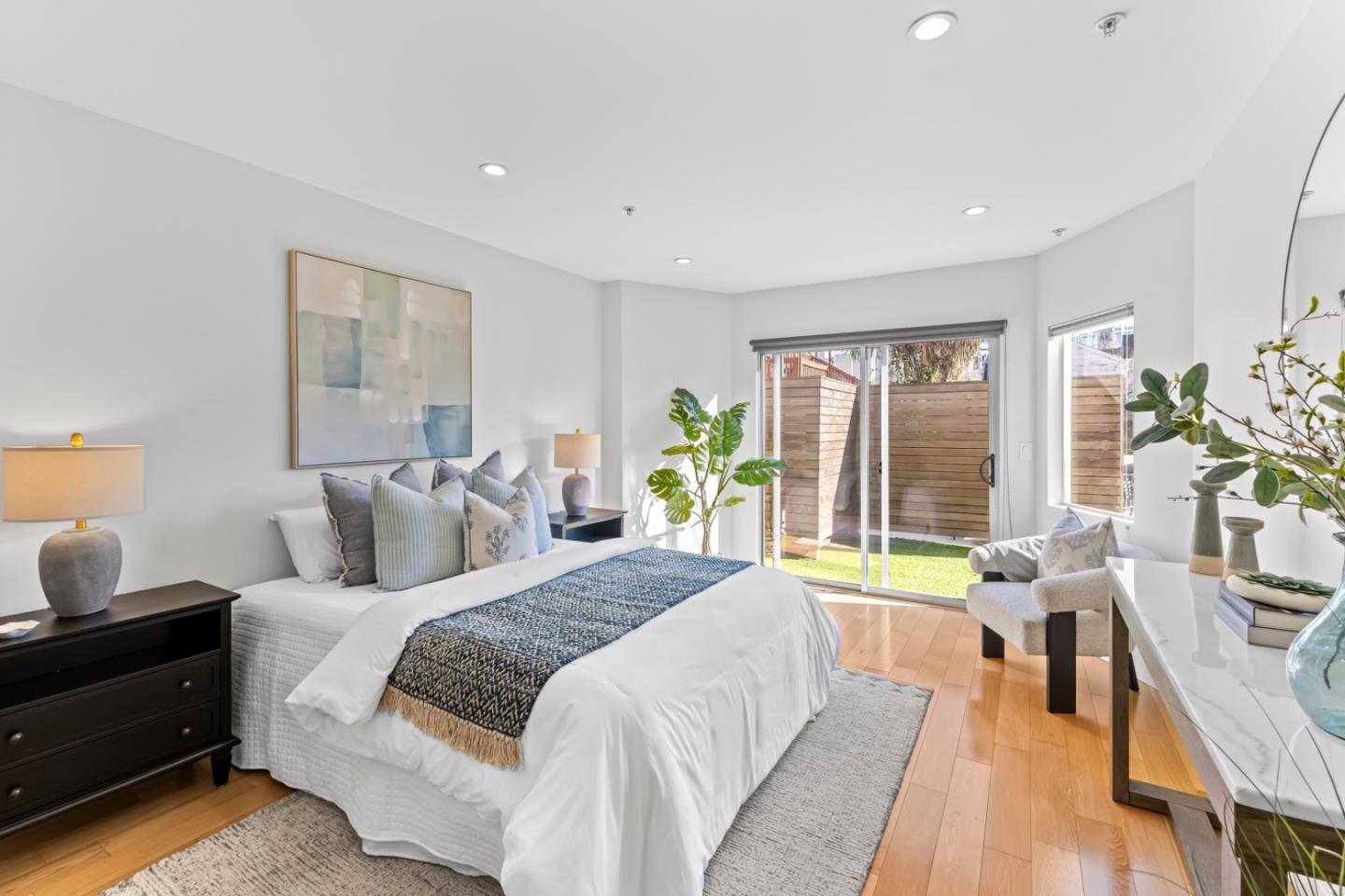 Detail Gallery Image 10 of 25 For 2417 Bryant St, San Francisco,  CA 94110 - 2 Beds | 2 Baths