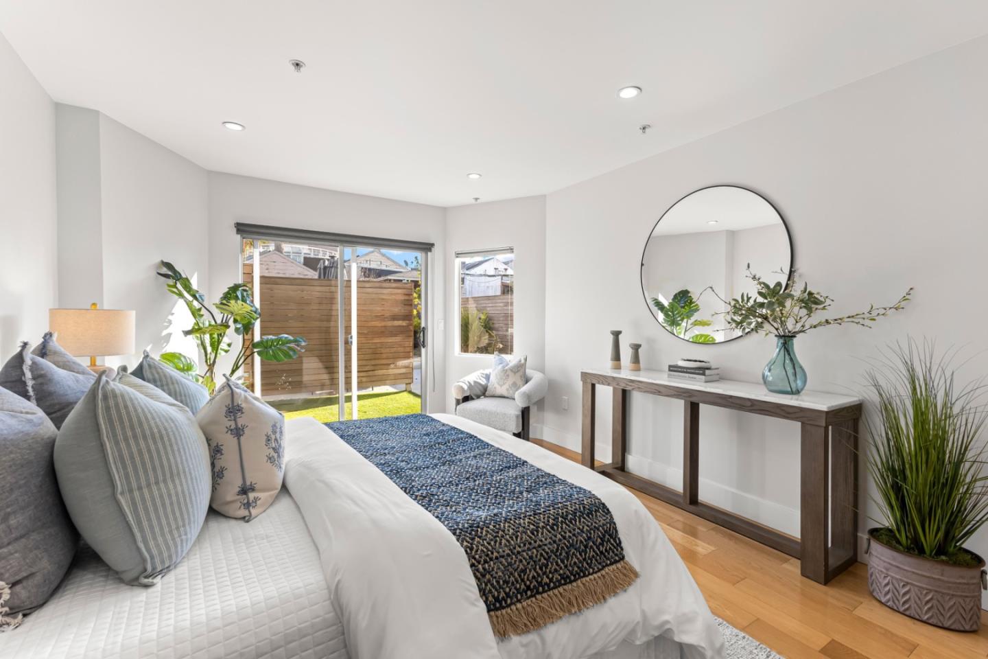 Detail Gallery Image 11 of 25 For 2417 Bryant St, San Francisco,  CA 94110 - 2 Beds | 2 Baths