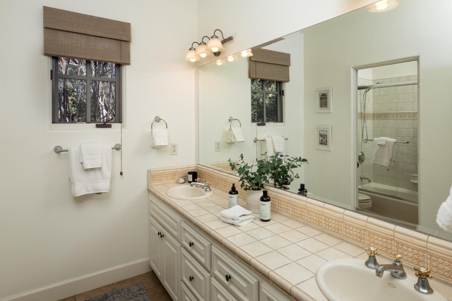 Detail Gallery Image 25 of 33 For 119 Boyer Ln, Los Gatos,  CA 95030 - 3 Beds | 2/1 Baths