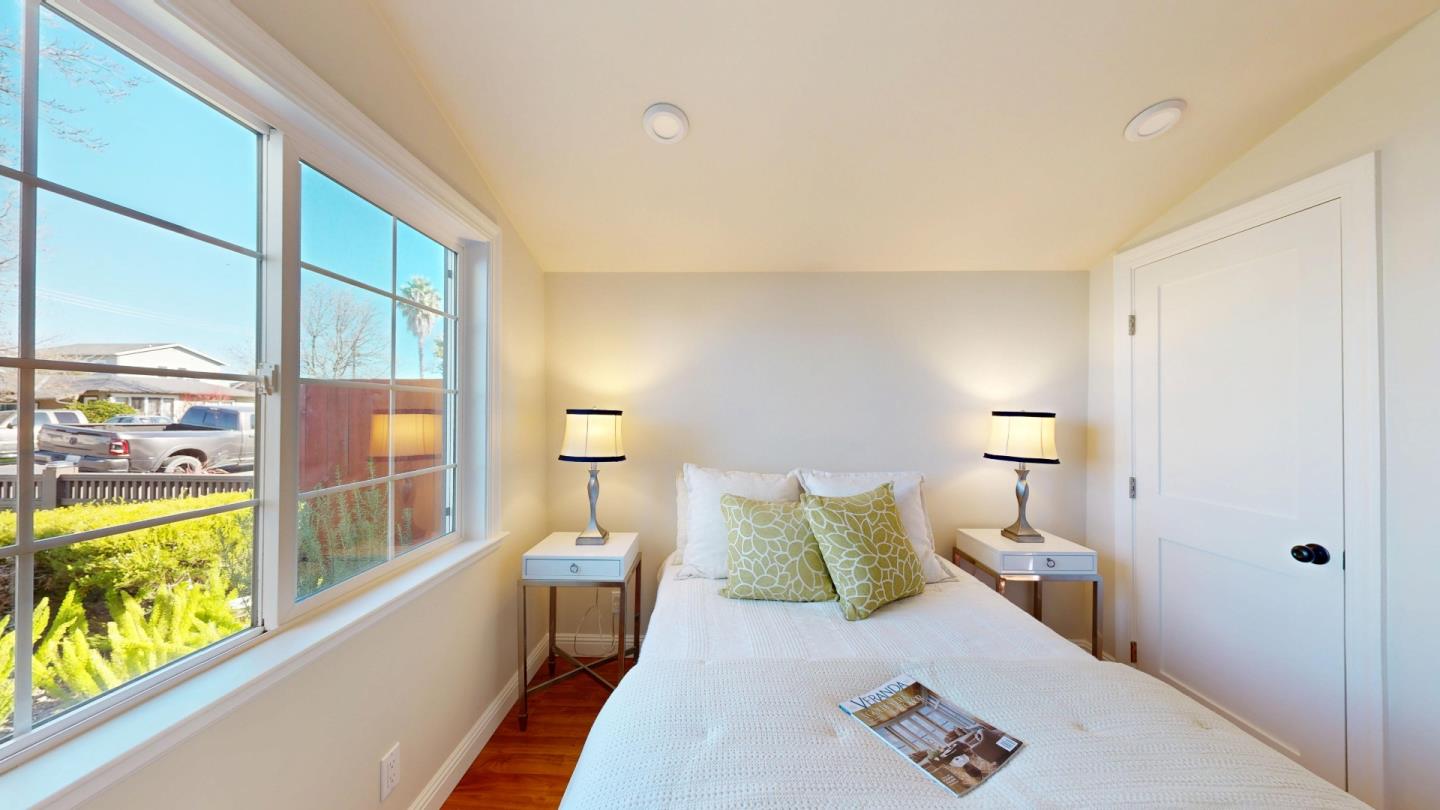 Detail Gallery Image 18 of 46 For 3024 Hoover St, Redwood City,  CA 94063 - 3 Beds | 1 Baths