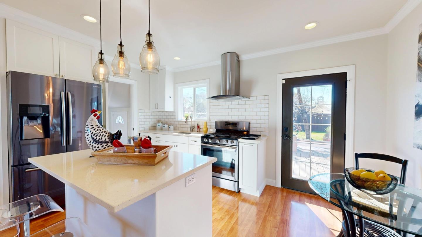 Detail Gallery Image 9 of 46 For 3024 Hoover St, Redwood City,  CA 94063 - 3 Beds | 1 Baths