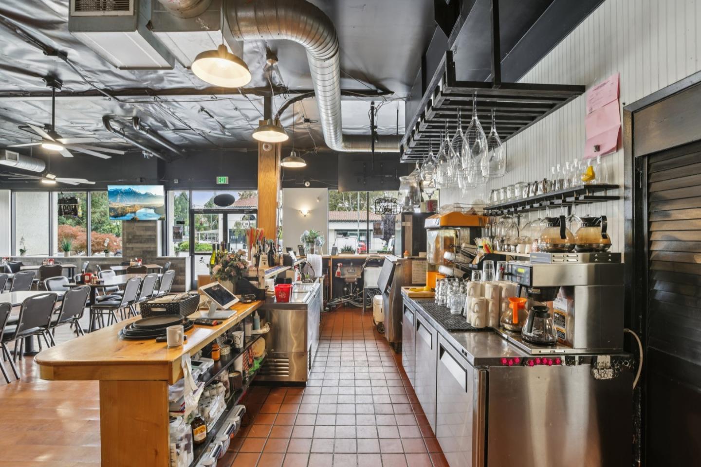 Detail Gallery Image 6 of 14 For 860 Willow St, San Jose,  CA 95125 - – Beds | – Baths