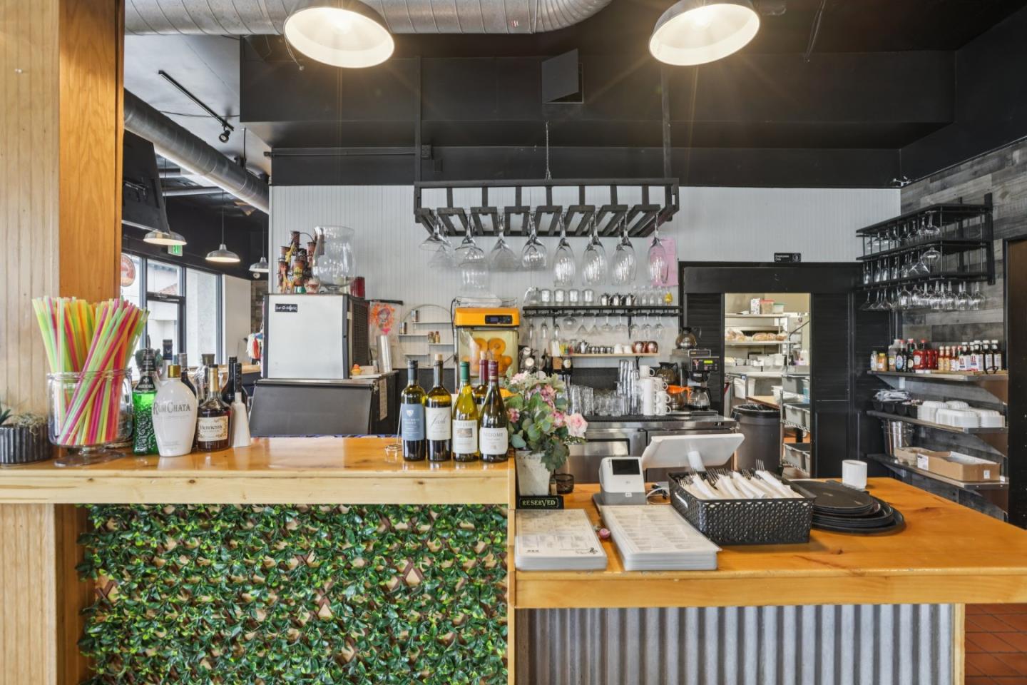 Detail Gallery Image 9 of 14 For 860 Willow St, San Jose,  CA 95125 - – Beds | – Baths