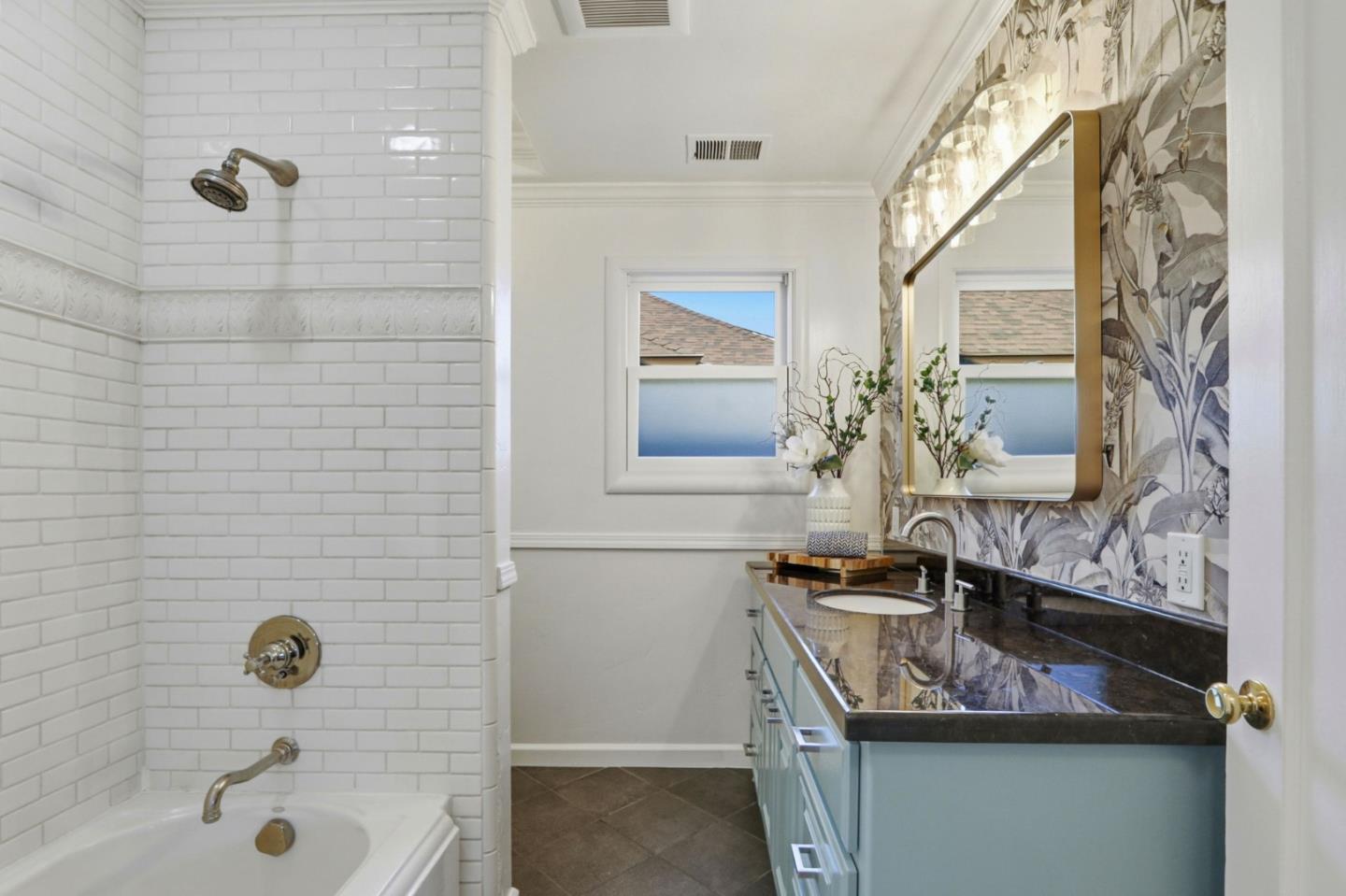 Detail Gallery Image 18 of 35 For 409 N 12th St, San Jose,  CA 95112 - 2 Beds | 1 Baths