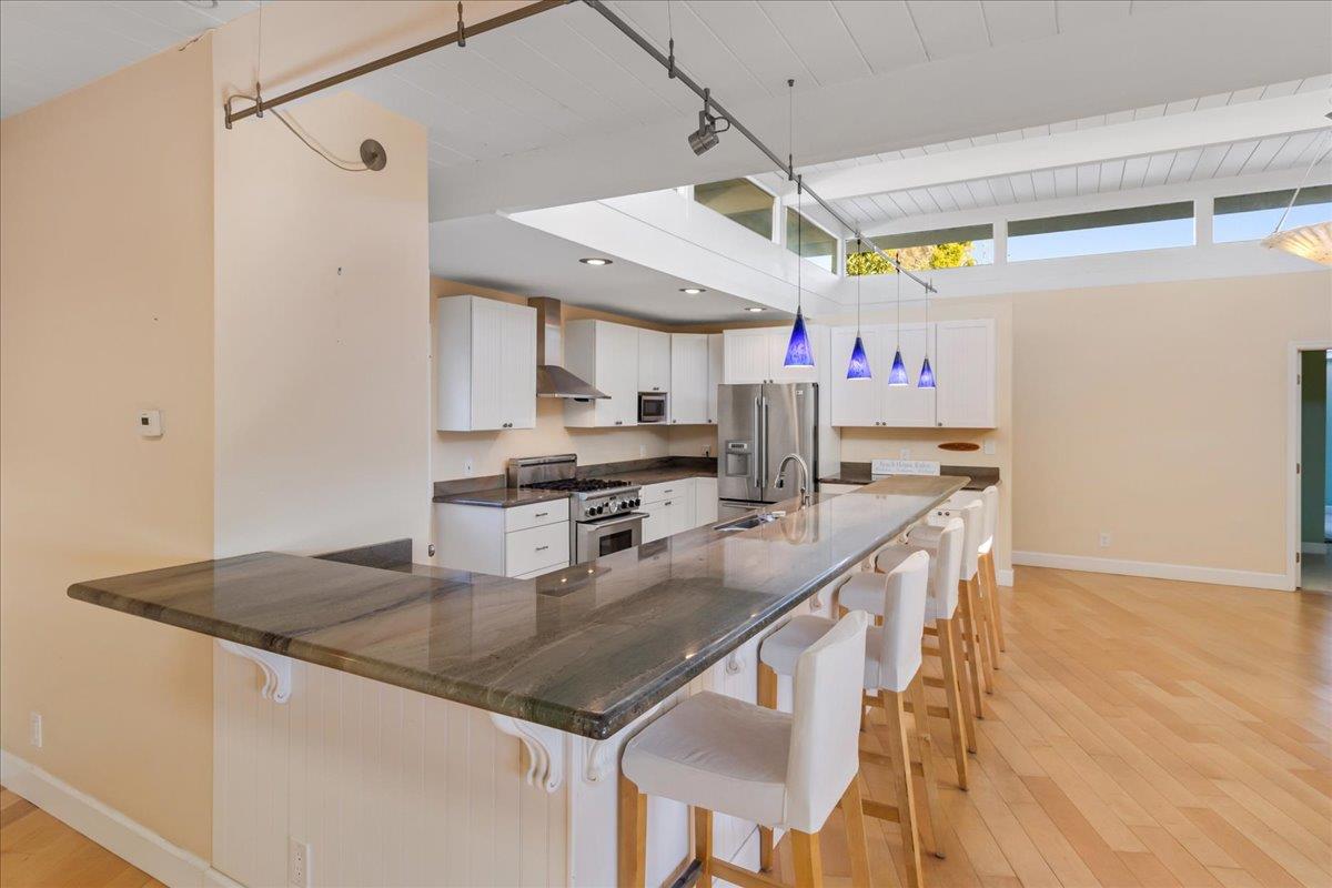 Detail Gallery Image 16 of 58 For 511 Cliff Dr, Aptos,  CA 95003 - 3 Beds | 3 Baths