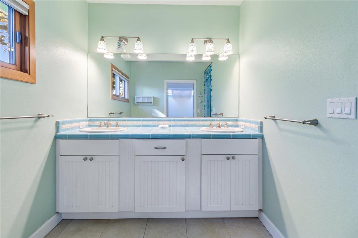 Detail Gallery Image 29 of 58 For 511 Cliff Dr, Aptos,  CA 95003 - 3 Beds | 3 Baths