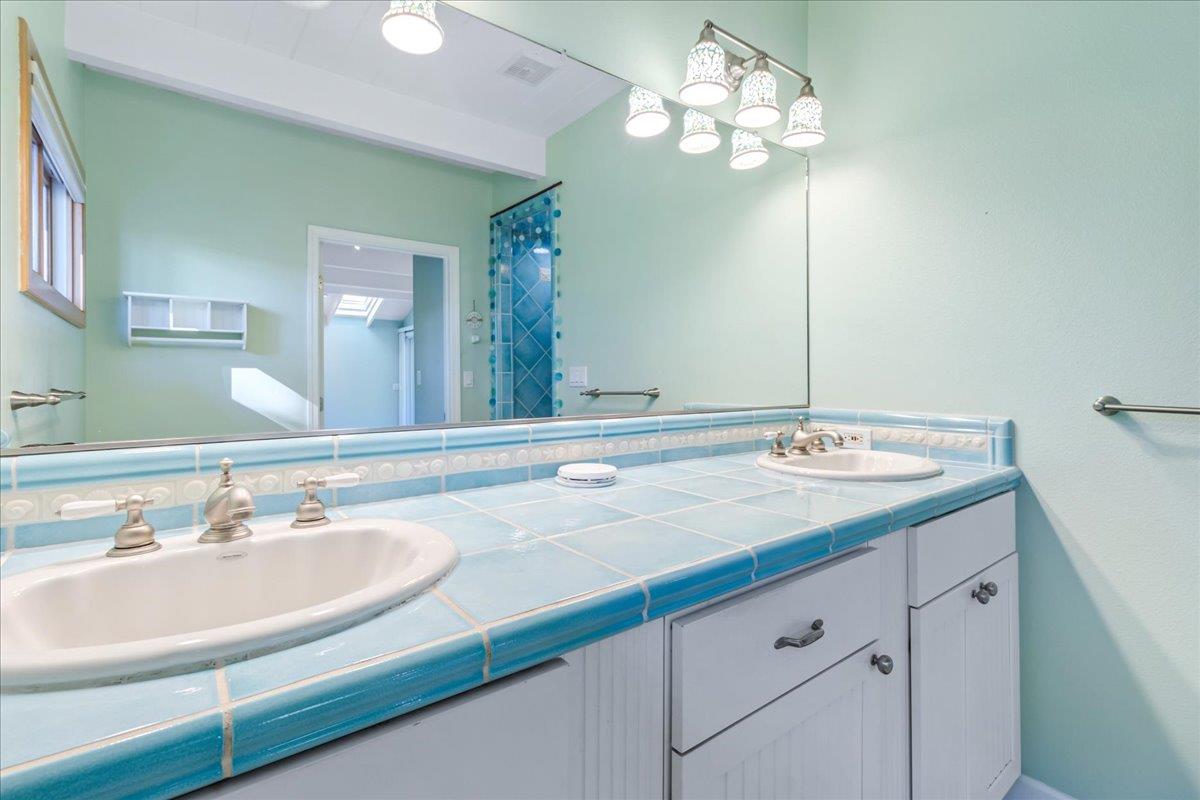 Detail Gallery Image 30 of 58 For 511 Cliff Dr, Aptos,  CA 95003 - 3 Beds | 3 Baths