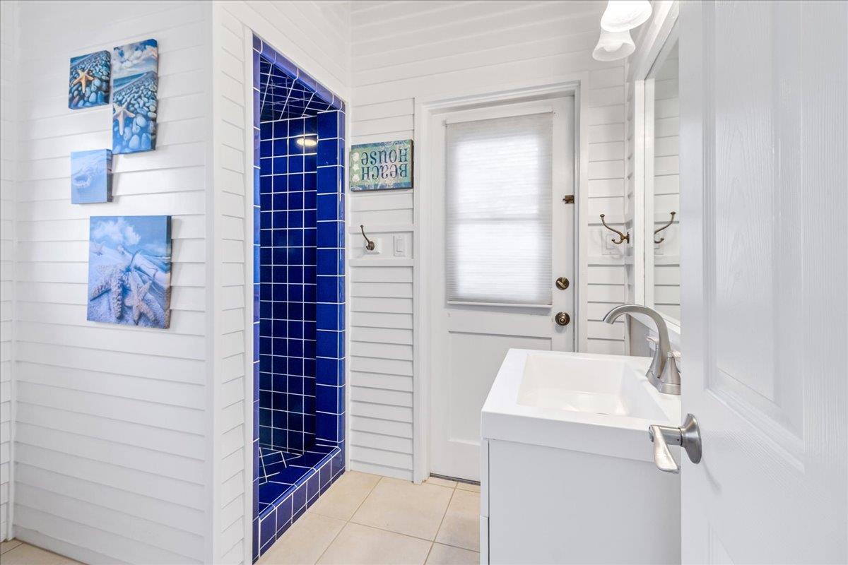 Detail Gallery Image 39 of 58 For 511 Cliff Dr, Aptos,  CA 95003 - 3 Beds | 3 Baths