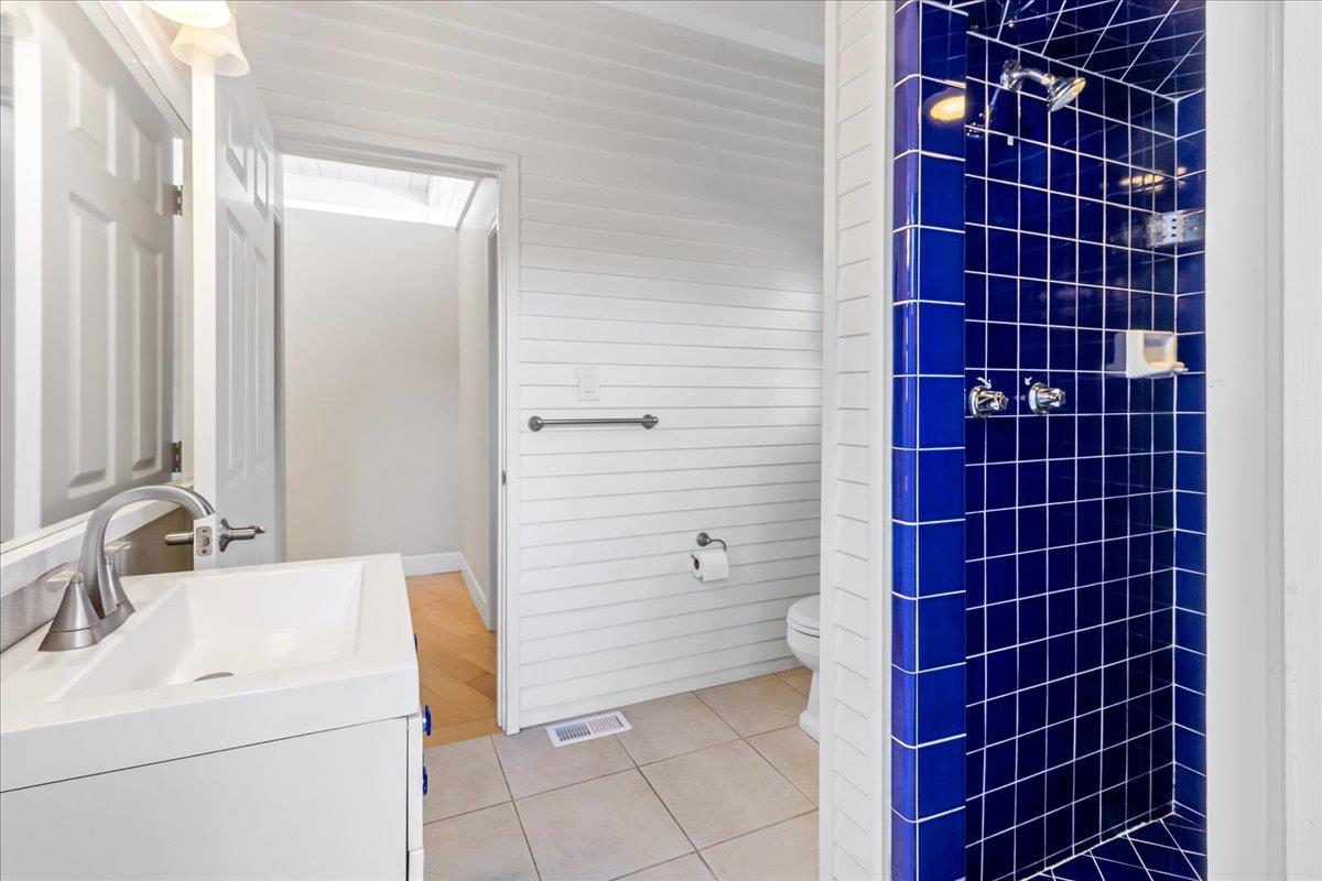 Detail Gallery Image 41 of 58 For 511 Cliff Dr, Aptos,  CA 95003 - 3 Beds | 3 Baths