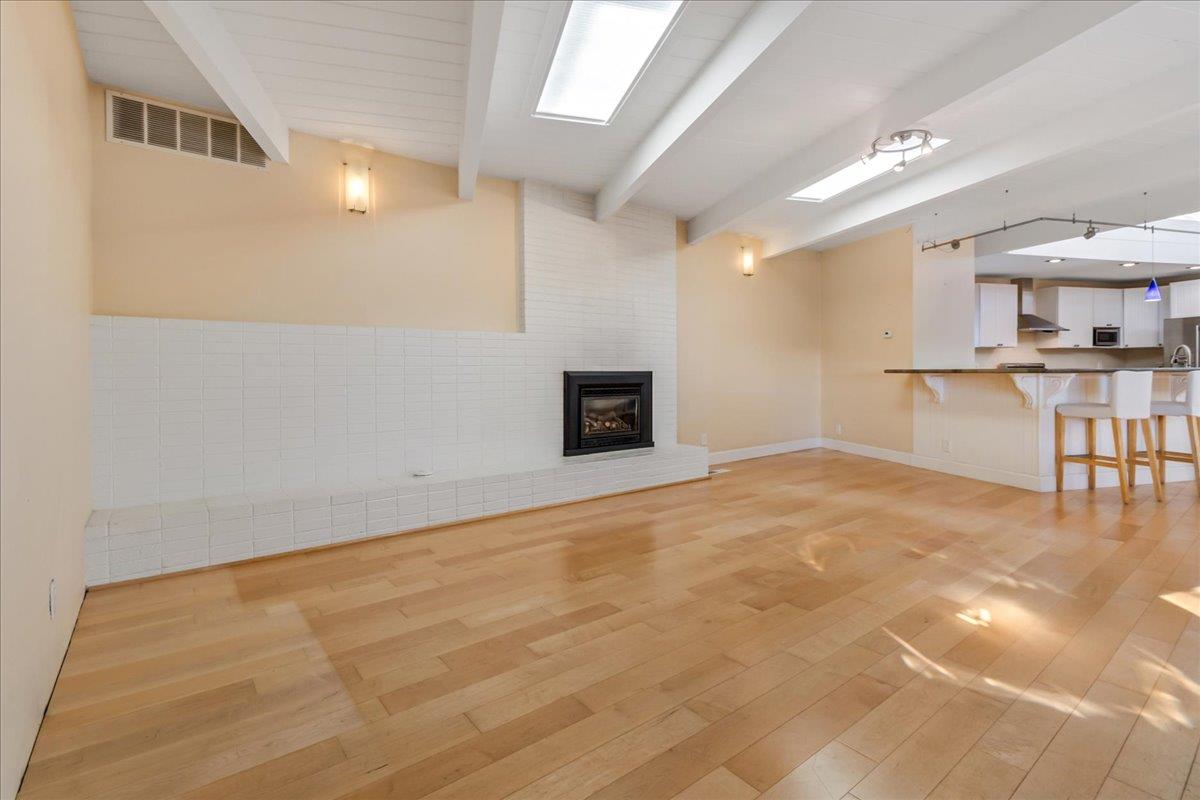 Detail Gallery Image 5 of 58 For 511 Cliff Dr, Aptos,  CA 95003 - 3 Beds | 3 Baths