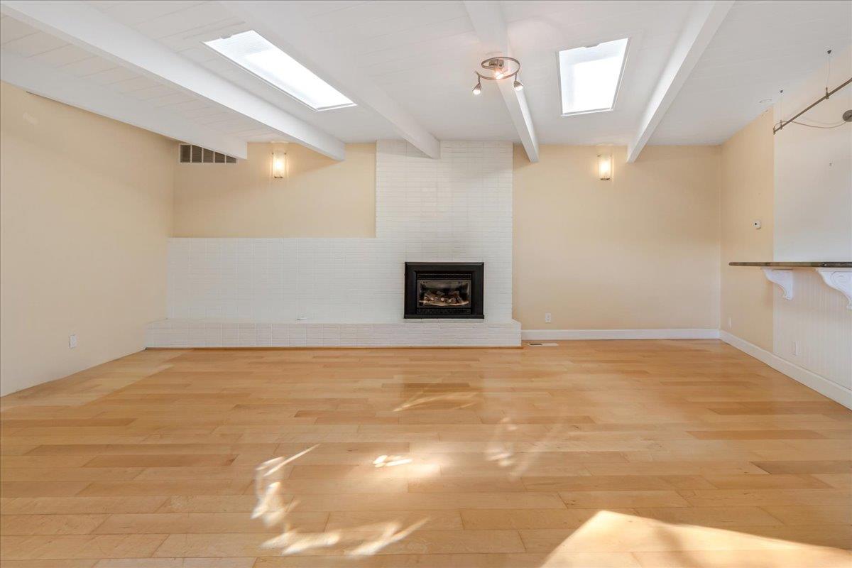 Detail Gallery Image 7 of 58 For 511 Cliff Dr, Aptos,  CA 95003 - 3 Beds | 3 Baths