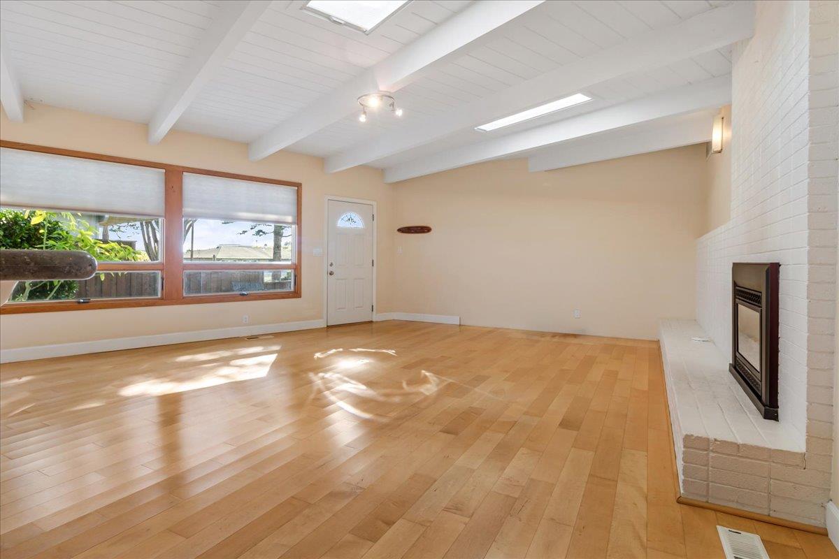 Detail Gallery Image 9 of 58 For 511 Cliff Dr, Aptos,  CA 95003 - 3 Beds | 3 Baths