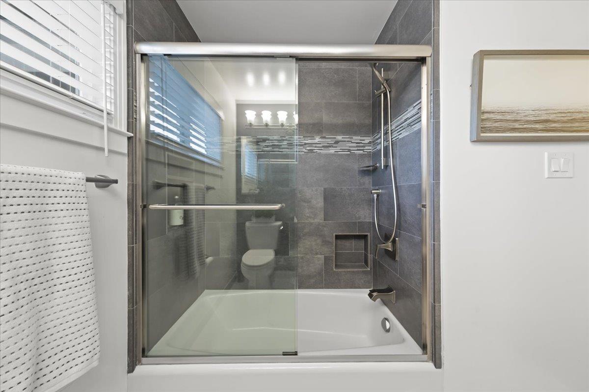 Detail Gallery Image 17 of 53 For 295 Beverly Ct, Campbell,  CA 95008 - 4 Beds | 2/1 Baths