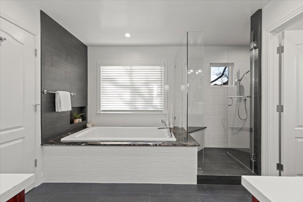 Detail Gallery Image 31 of 53 For 295 Beverly Ct, Campbell,  CA 95008 - 4 Beds | 2/1 Baths