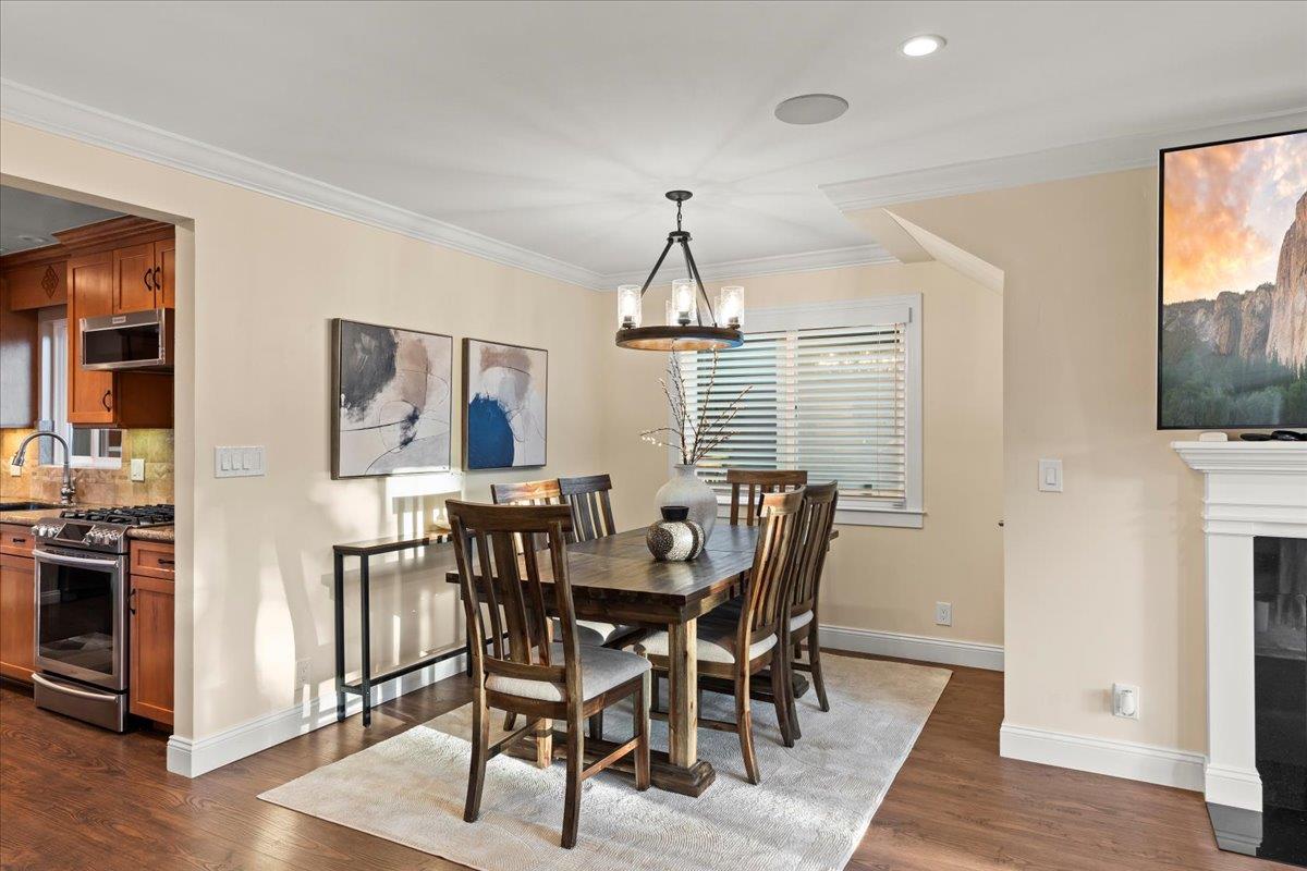 Detail Gallery Image 8 of 53 For 295 Beverly Ct, Campbell,  CA 95008 - 4 Beds | 2/1 Baths