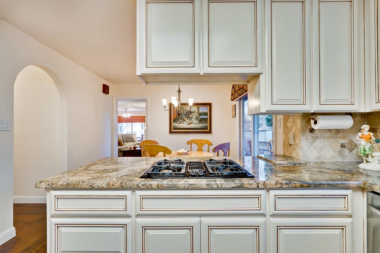 Detail Gallery Image 17 of 68 For 22014 Baxley Ct, Cupertino,  CA 95014 - 4 Beds | 3 Baths