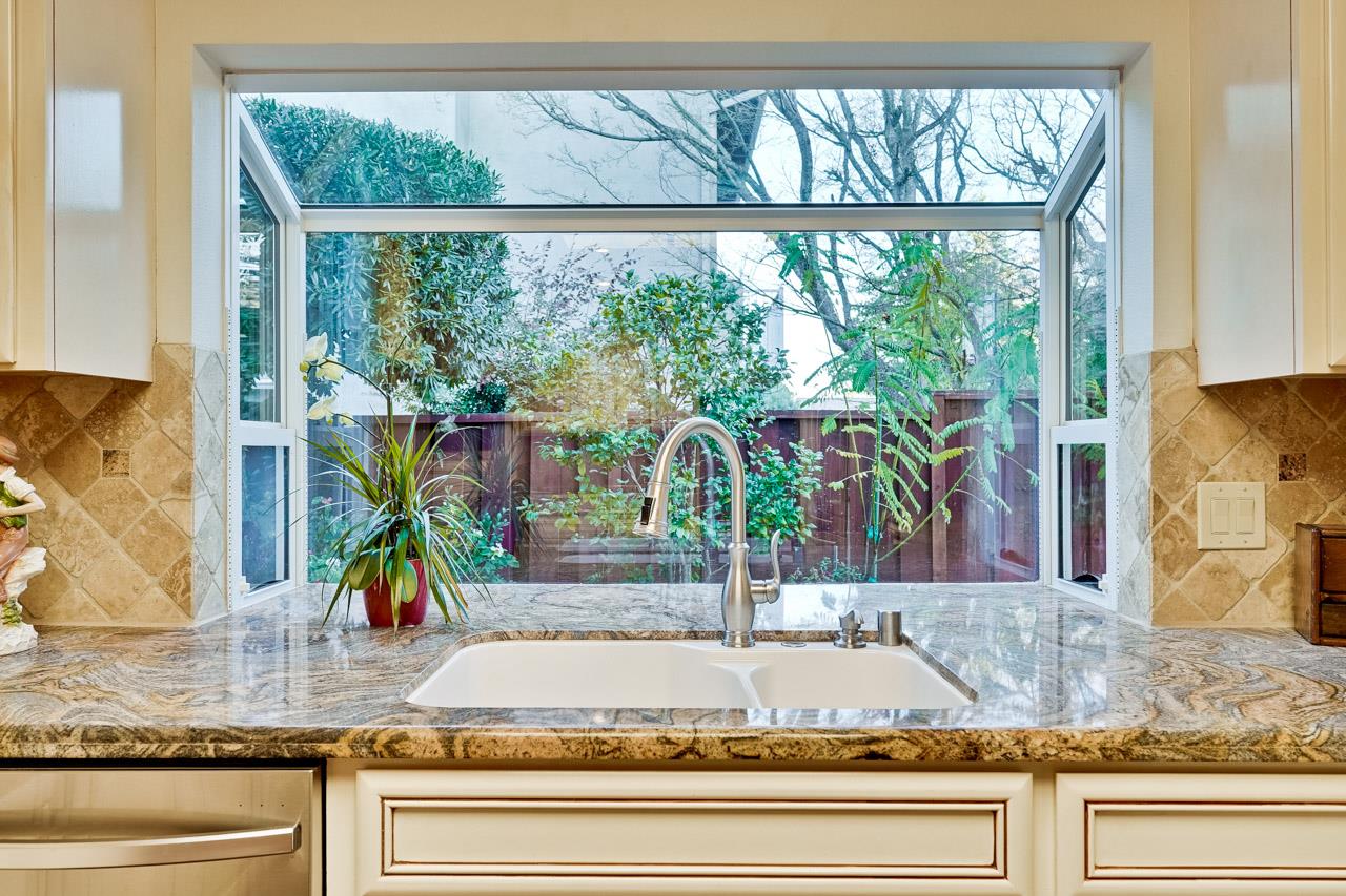 Detail Gallery Image 19 of 68 For 22014 Baxley Ct, Cupertino,  CA 95014 - 4 Beds | 3 Baths