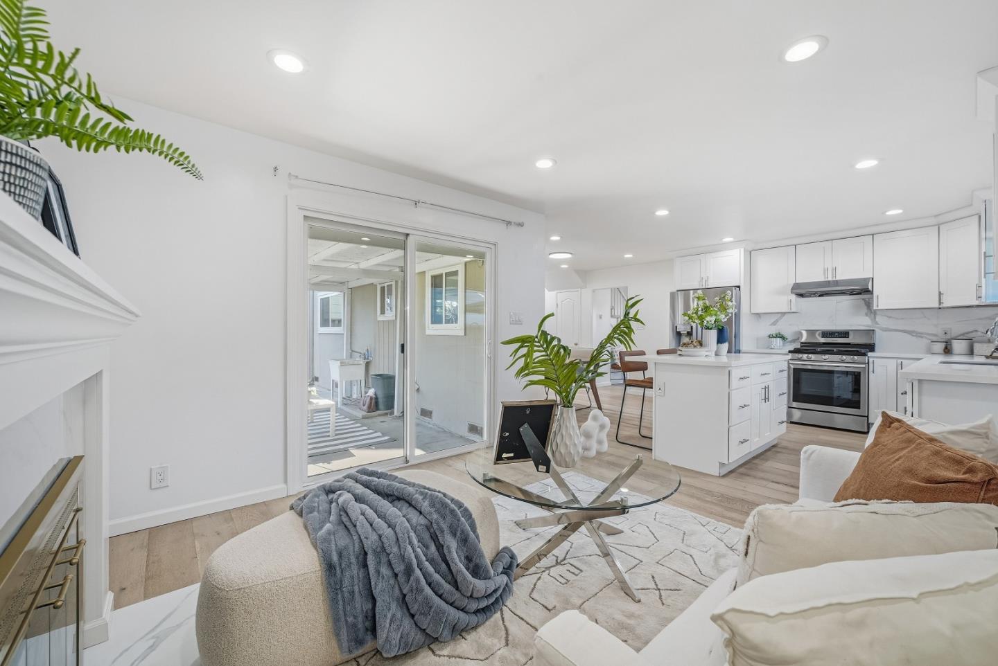 Detail Gallery Image 13 of 49 For 2152 Ashwood Ln, San Jose,  CA 95132 - 5 Beds | 3 Baths