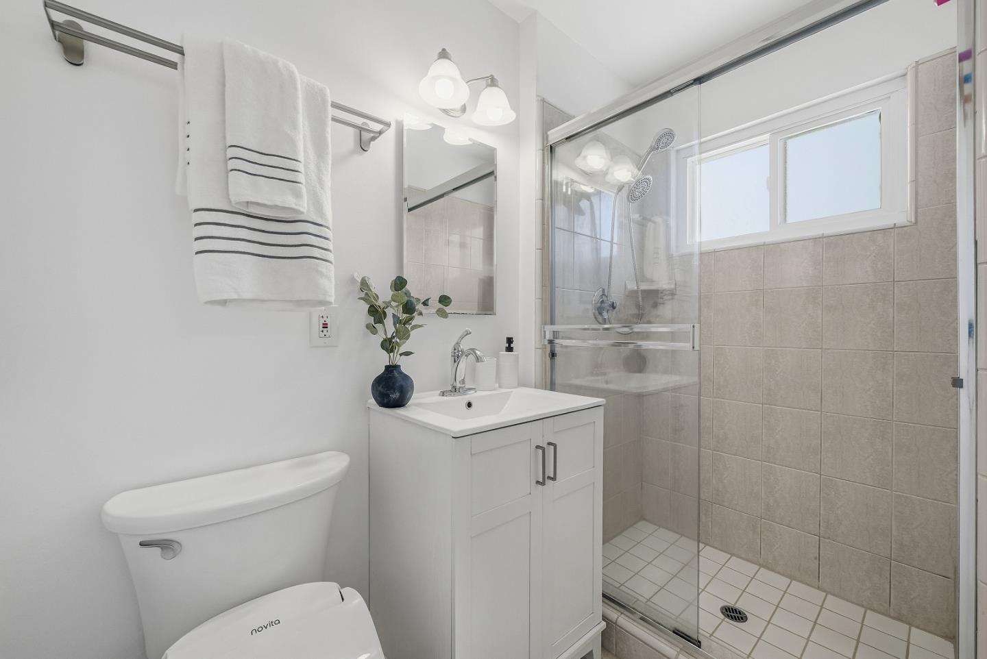 Detail Gallery Image 24 of 49 For 2152 Ashwood Ln, San Jose,  CA 95132 - 5 Beds | 3 Baths