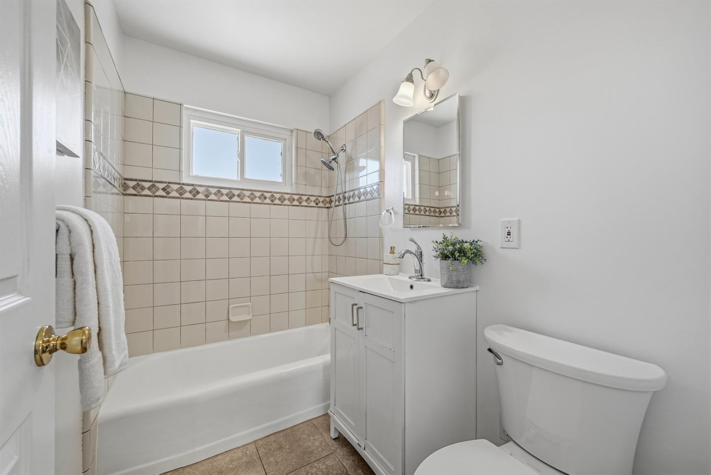 Detail Gallery Image 30 of 49 For 2152 Ashwood Ln, San Jose,  CA 95132 - 5 Beds | 3 Baths