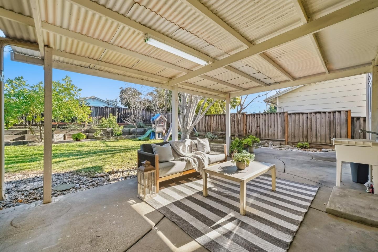 Detail Gallery Image 33 of 49 For 2152 Ashwood Ln, San Jose,  CA 95132 - 5 Beds | 3 Baths