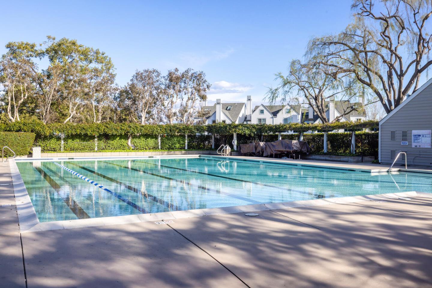 Detail Gallery Image 24 of 36 For 608 Bahama Ln, Foster City,  CA 94404 - 3 Beds | 2/1 Baths