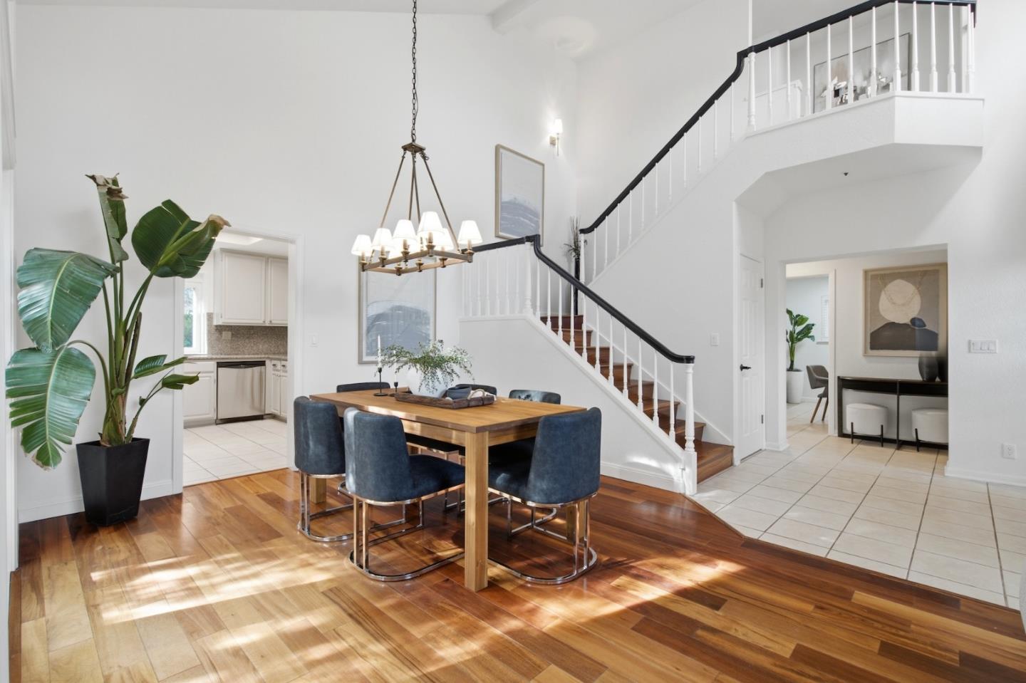 Detail Gallery Image 3 of 19 For 608 Bahama Ln, Foster City,  CA 94404 - 3 Beds | 2/1 Baths