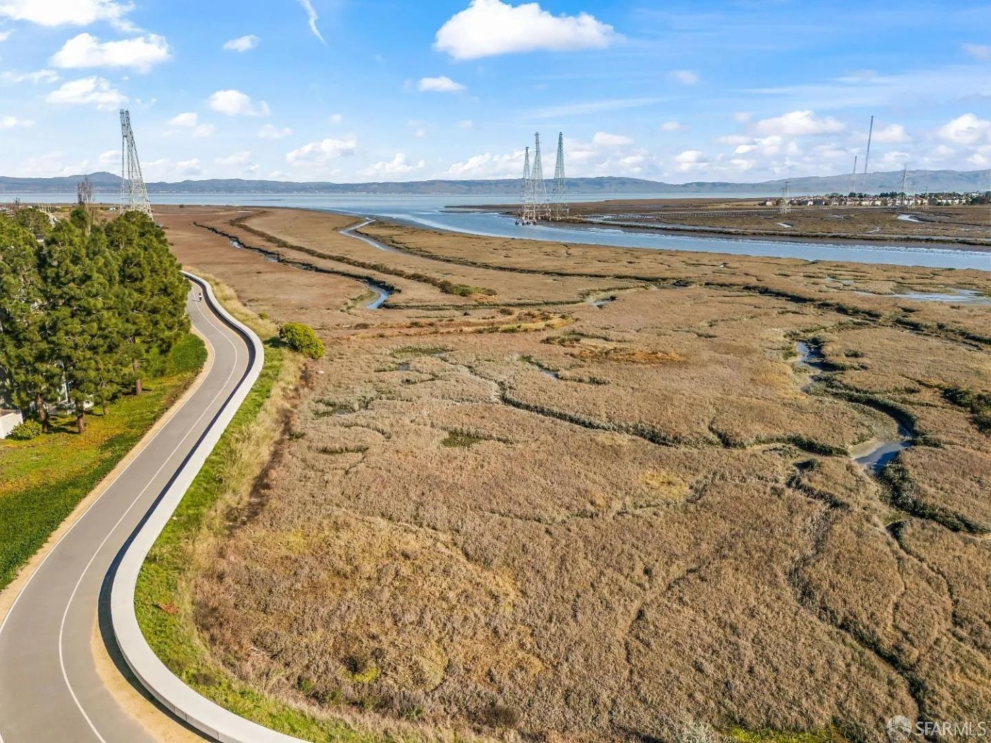 Detail Gallery Image 31 of 36 For 608 Bahama Ln, Foster City,  CA 94404 - 3 Beds | 2/1 Baths