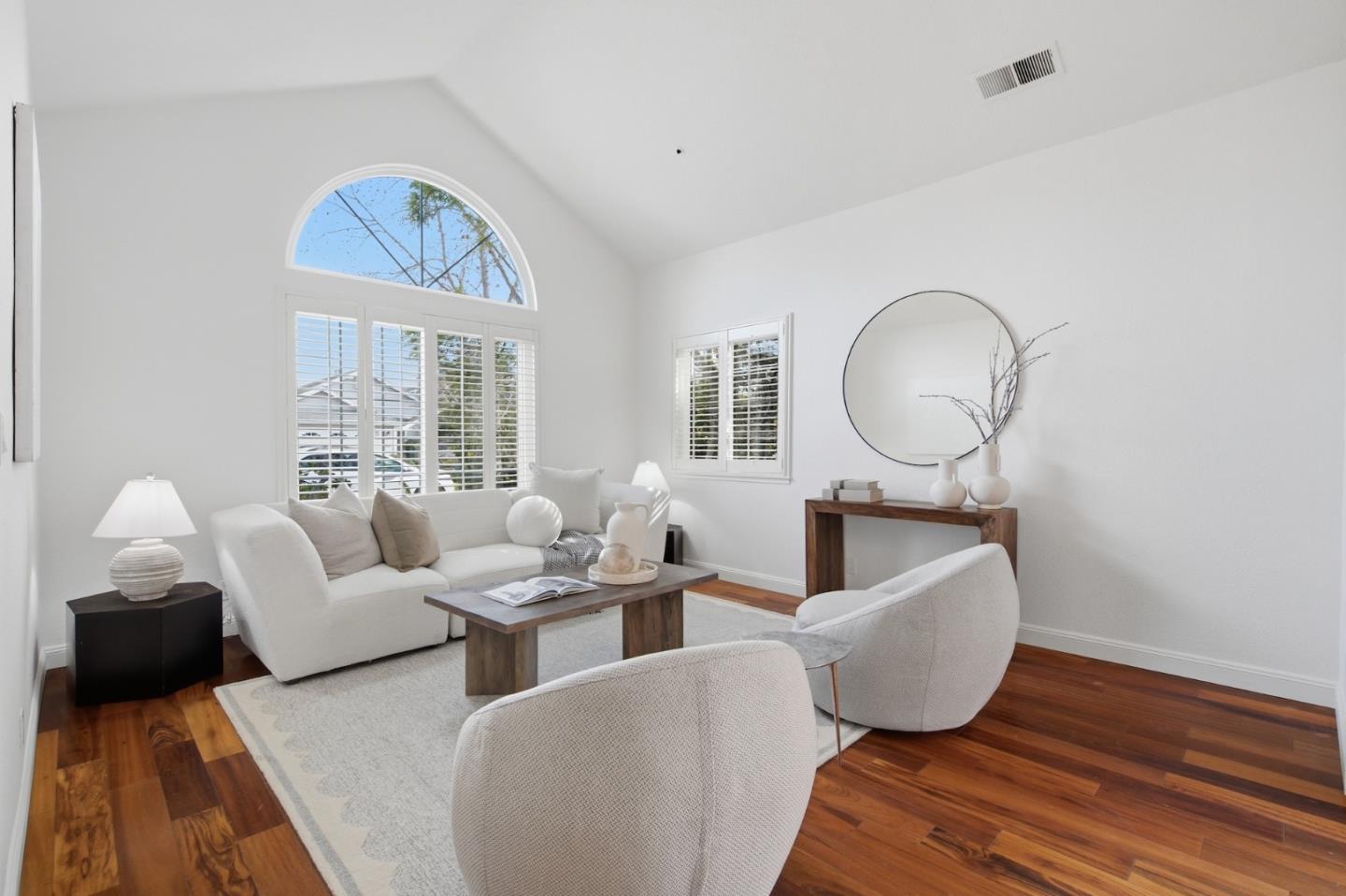 Detail Gallery Image 4 of 19 For 608 Bahama Ln, Foster City,  CA 94404 - 3 Beds | 2/1 Baths