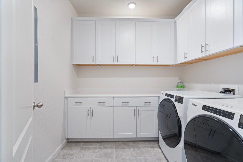 Detail Gallery Image 26 of 39 For 2031 Wildflower Dr, Hollister,  CA 95023 - 4 Beds | 3 Baths