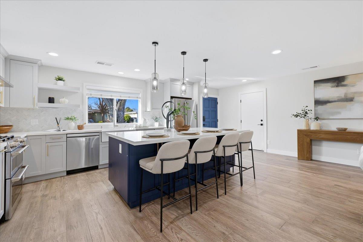 Detail Gallery Image 4 of 59 For 664 San Pedro Ave, Sunnyvale,  CA 94085 - 3 Beds | 2 Baths