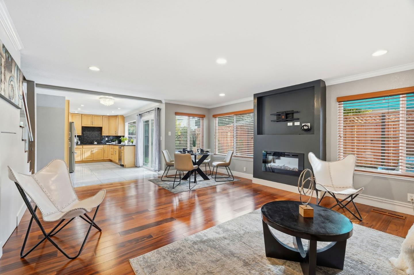 Detail Gallery Image 4 of 49 For 4802 Rio Vista, San Jose,  CA 95129 - 4 Beds | 3 Baths