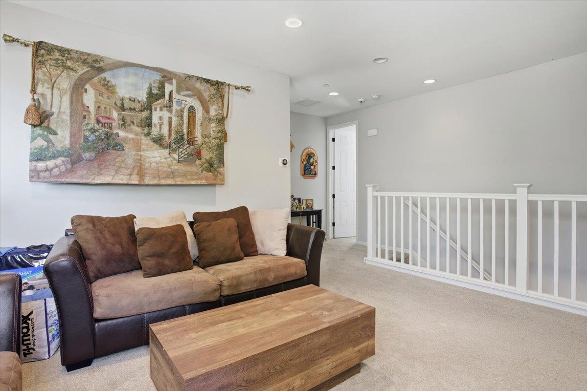 Detail Gallery Image 17 of 29 For 125 Lusitano Way, Gilroy,  CA 95020 - 4 Beds | 3 Baths