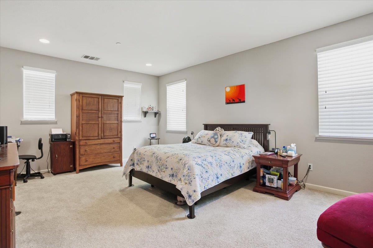 Detail Gallery Image 18 of 29 For 125 Lusitano Way, Gilroy,  CA 95020 - 4 Beds | 3 Baths