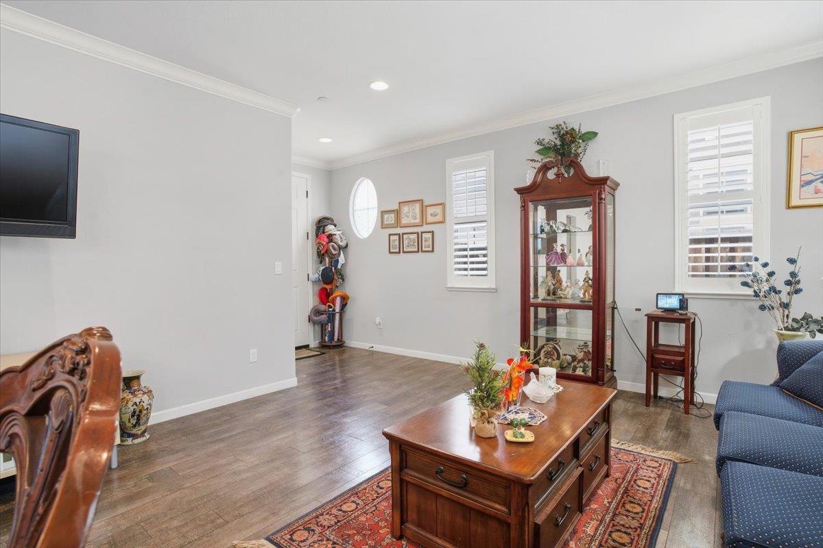 Detail Gallery Image 2 of 29 For 125 Lusitano Way, Gilroy,  CA 95020 - 4 Beds | 3 Baths