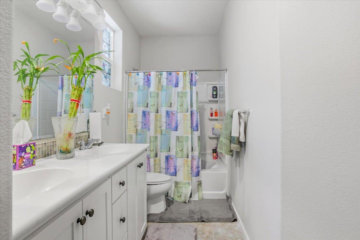 Detail Gallery Image 25 of 29 For 125 Lusitano Way, Gilroy,  CA 95020 - 4 Beds | 3 Baths