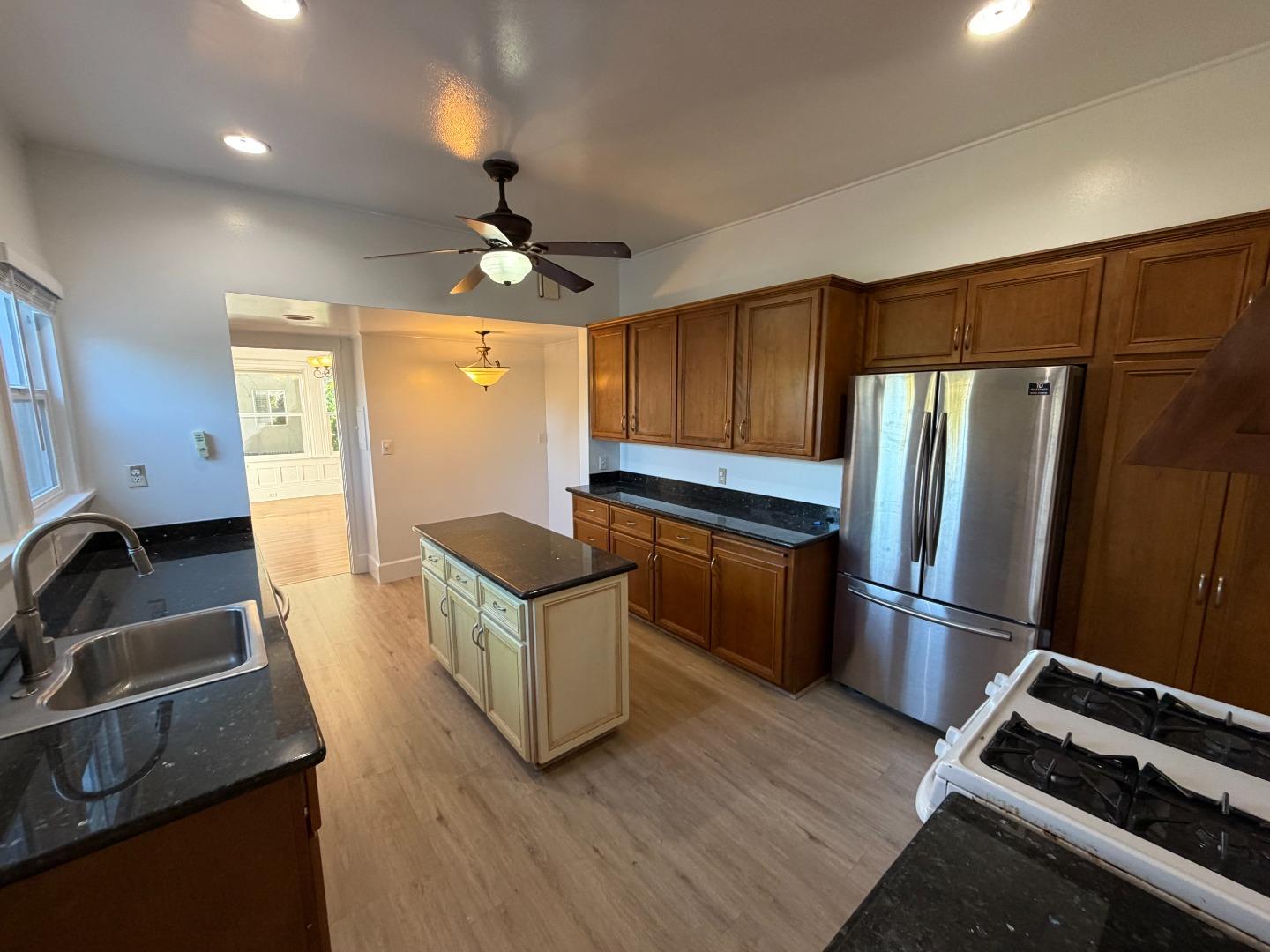 Detail Gallery Image 14 of 43 For 436 Turner Ter, San Mateo,  CA 94401 - – Beds | – Baths