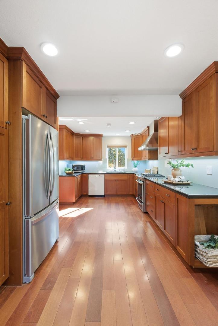 Detail Gallery Image 12 of 70 For 2560 Elliot Ct, Santa Clara,  CA 95051 - 3 Beds | 2 Baths