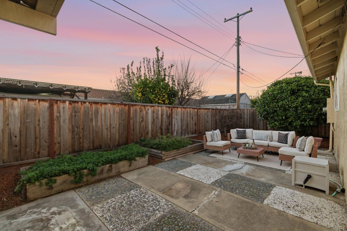 Detail Gallery Image 49 of 70 For 2560 Elliot Ct, Santa Clara,  CA 95051 - 3 Beds | 2 Baths