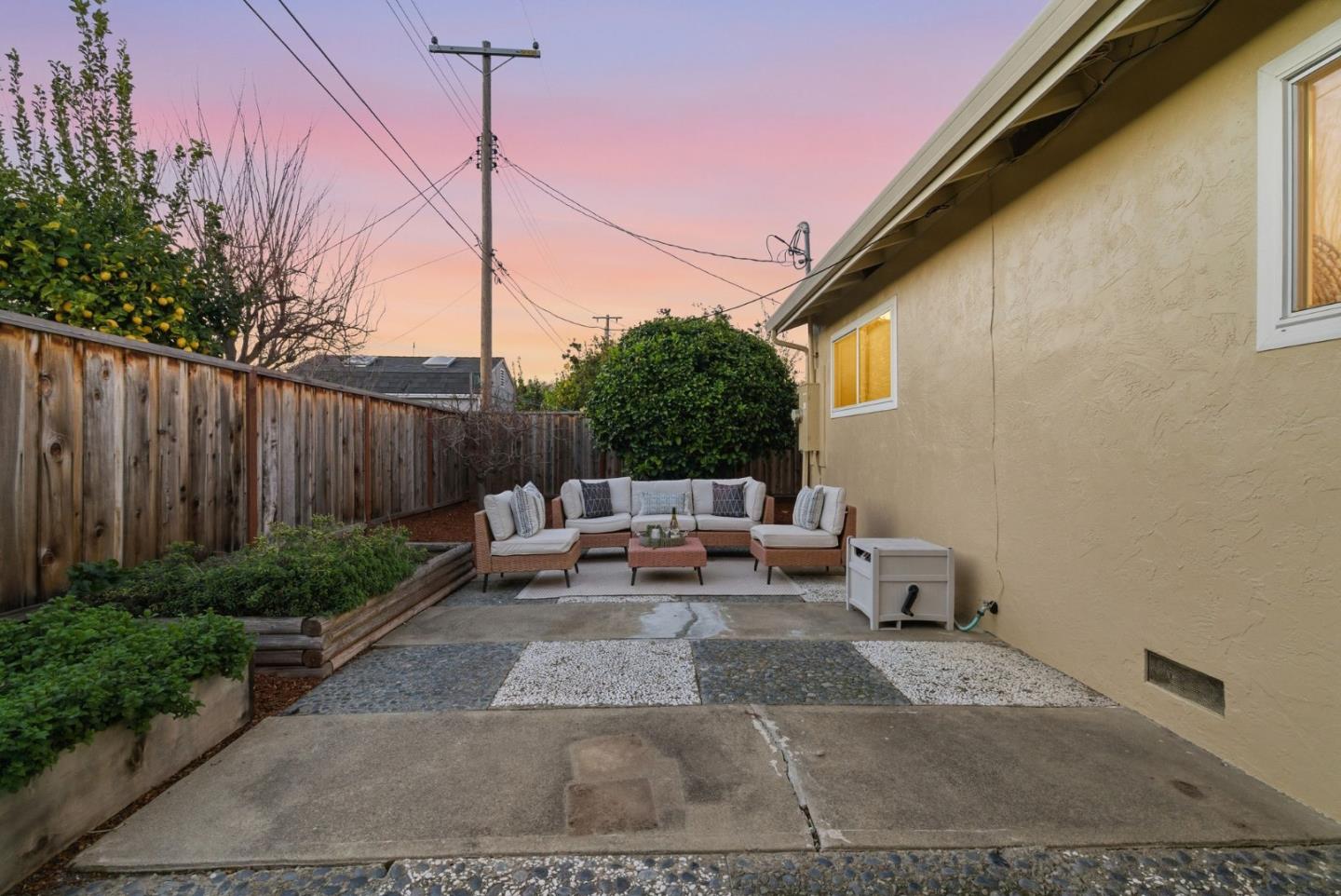 Detail Gallery Image 51 of 70 For 2560 Elliot Ct, Santa Clara,  CA 95051 - 3 Beds | 2 Baths